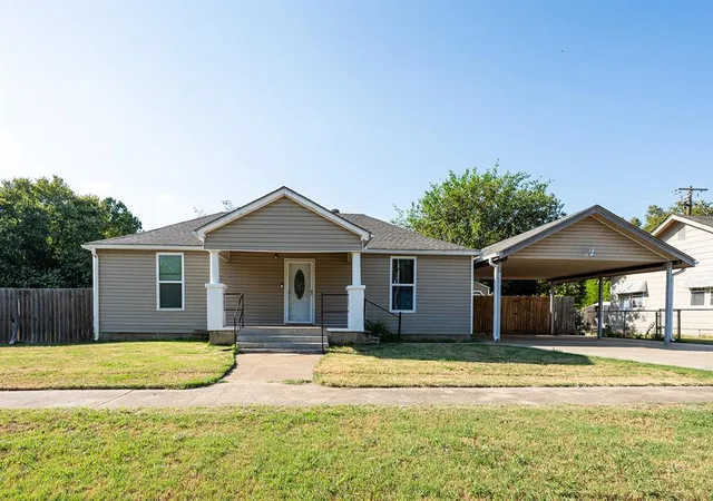 Photo 1 of Single family home for sale at 603 E Charles St, Pauls Valley, OK 73075 | MLS# 1250246 | Listing updated on 2026-09-29