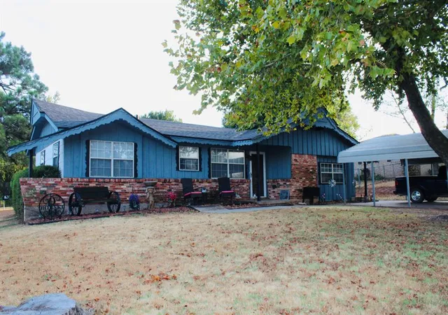 Photo 1 of Single family home for sale at 408 English Dr, Rush Springs, OK 73082 | MLS# 1250253 | Listing updated on 2026-09-22