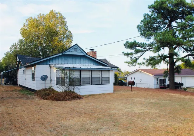 Photo 4 of Single family home for sale at 408 English Dr, Rush Springs, OK 73082 | MLS# 1250253 | Listing updated on 2026-09-22