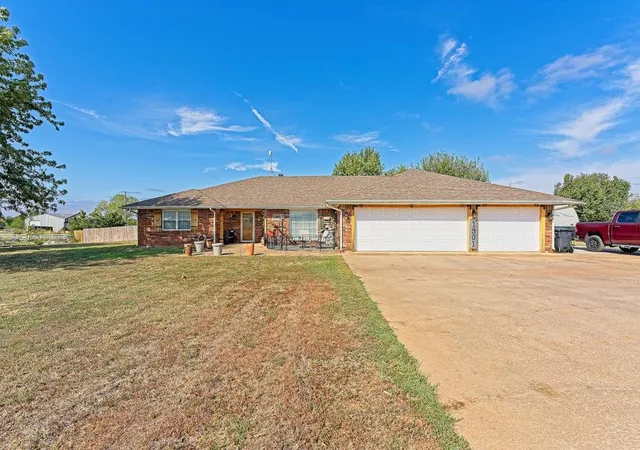 Photo 2 of Single family home for sale at 1901 S Broadway, Guthrie, OK 73044 | MLS# 1250266 | Listing updated on 2026-10-07