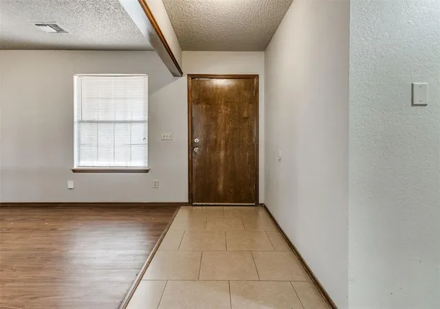 Photo 2 of Single family home for sale at 10417 Casa Linda, Oklahoma City, OK 73139 | MLS# 1250273 | Listing updated on 2026-09-22