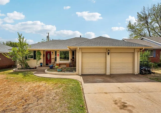 Single family home for sale at 208 E 30th Street, Edmond, OK 73013 | MLS# 1250279