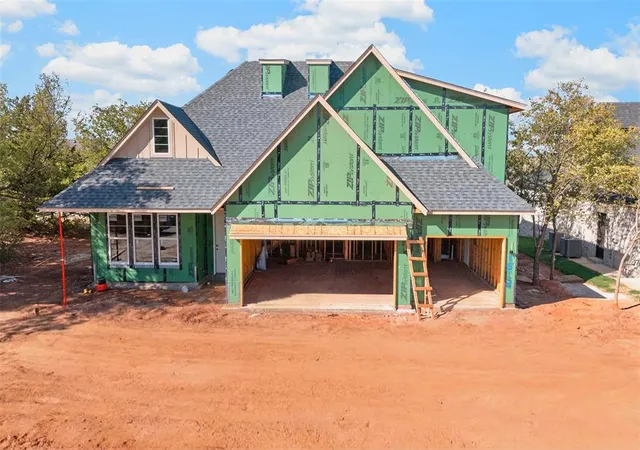 Single family home for sale at 11513 NW 102nd Street, Yukon, OK 73099 | MLS# 1250295