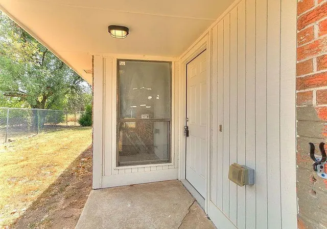 Photo 3 of Single family home for sale at 800 NW 113th Street, Oklahoma City, OK 73114 | MLS# 1250296 | Listing updated on 2026-09-23