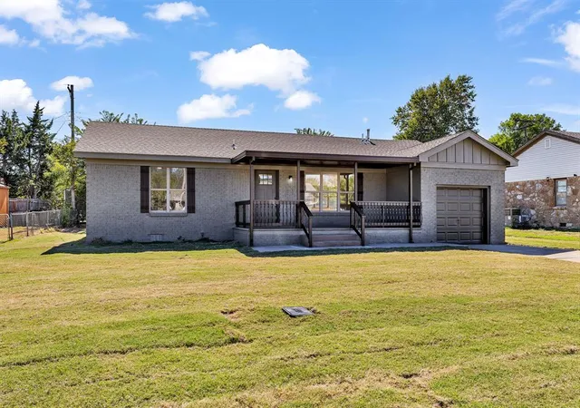 Photo 3 of Single family home for sale at 703 Thompson Dr, El Reno, OK 73036 | MLS# 1250298 | Listing updated on 2026-10-08