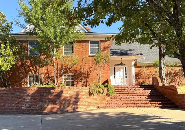 Photo 1 of Single family home for sale at 3315 Robin Ridge Rd, Oklahoma City, OK 73120 | MLS# 1250299 | Listing updated on 2026-10-08