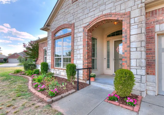 Photo 1 of Single family home for sale at 4100 Queensbury Ct, Norman, OK 73072 | MLS# 1250301 | Listing updated on 2026-09-23