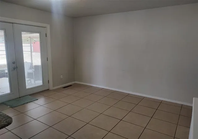 Photo 4 of Single family home for sale at 1625 SW 70th Street, Oklahoma City, OK 73159 | MLS# 1250303 | Listing updated on 2026-10-09