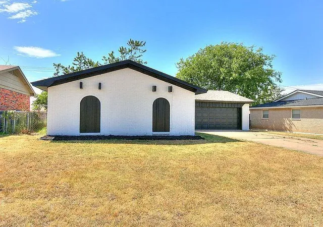 Photo 4 of Single family home for sale at 10917 N Mckinley Ave, Oklahoma City, OK 73114 | MLS# 1250304 | Listing updated on 2026-09-23