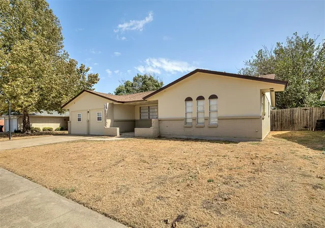 Photo 3 of Single family home for sale at 9404 S Winston Way, Oklahoma City, OK 73139 | MLS# 1250310 | Listing updated on 2026-09-23