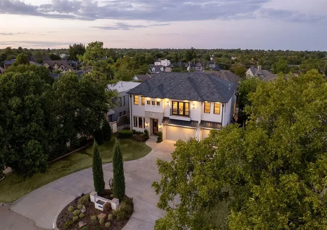 Photo 1 of Single family home for sale at 1415 Sherwood Ln, Nichols Hills, OK 73116 | MLS# 1250312 | Listing updated on 2026-10-07