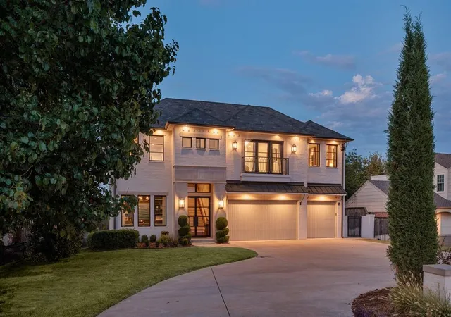 Photo 2 of Single family home for sale at 1415 Sherwood Ln, Nichols Hills, OK 73116 | MLS# 1250312 | Listing updated on 2026-10-07
