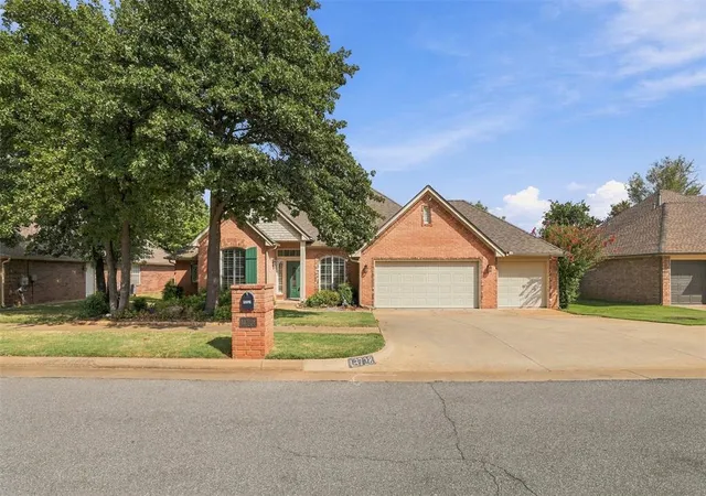 Photo 4 of Sale Pending at 13728 Kirkland Ridge, Edmond, OK 73013 | MLS# 1250313 | Listing updated on 2026-09-30