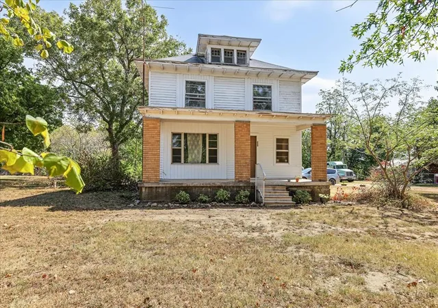 Photo 1 of Single family home for sale at 502 North 3rd, Okemah, OK 74859 | MLS# 1250315 | Listing updated on 2026-09-29