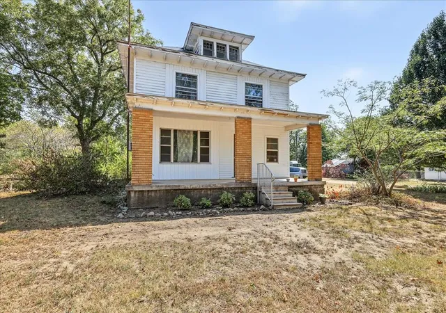 Photo 3 of Single family home for sale at 502 North 3rd, Okemah, OK 74859 | MLS# 1250315 | Listing updated on 2026-09-29