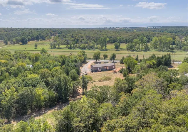 Photo 2 of Single family home for sale at 333846 E 990 Road, Wellston, OK 74881 | MLS# 1250316 | Listing updated on 2026-09-23
