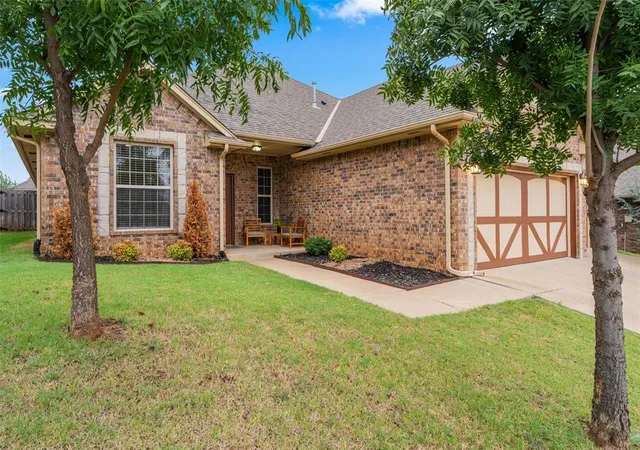 Photo 3 of Single family home for sale at 3225 Wakefield Rd, Edmond, OK 73034 | MLS# 1250322 | Listing updated on 2026-10-05