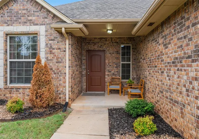 Photo 3 of Single family home for sale at 3225 Wakefield Rd, Edmond, OK 73034 | MLS# 1250322 | Listing updated on 2026-10-05