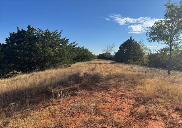 Photo 4 of Sale Pending at W County Rd 1200, Minco, OK 73059 | MLS# 1250324 | Listing updated on 2026-10-06