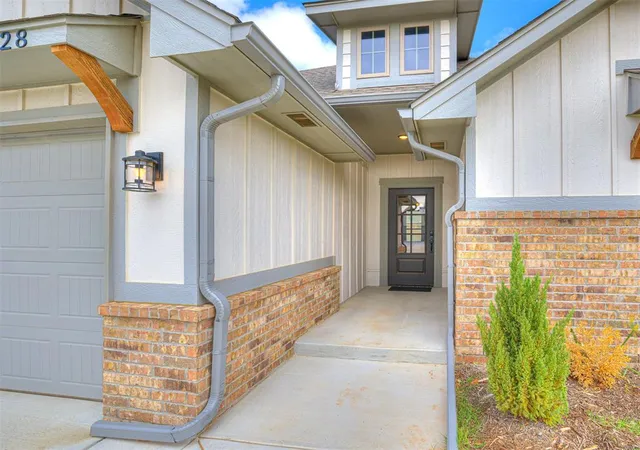 Photo 2 of Single family home for sale at 628 Honey Ln, Shawnee, OK 74804 | MLS# 1250326 | Listing updated on 2026-09-23