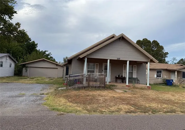 Photo 1 of Single family home for sale at 117 E Perry Ln, Mustang, OK 73064 | MLS# 1250330 | Listing updated on 2026-09-24