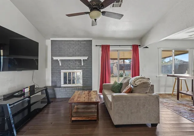Photo 4 of Single family home for sale at 1004 SW 11th Street, Moore, OK 73160 | MLS# 1250331 | Listing updated on 2026-09-22