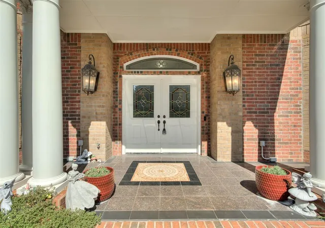 Photo 3 of Single family home for sale at 2316 E Overholser Ct, Oklahoma City, OK 73127 | MLS# 1250337 | Listing updated on 2026-10-13