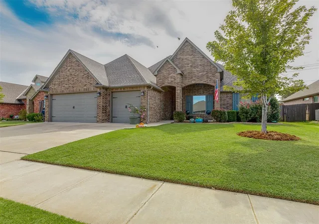Photo 2 of Single family home for sale at 4712 Nw 151st Terrace, Edmond, OK 73013 | MLS# 1250338 | Listing updated on 2026-09-22