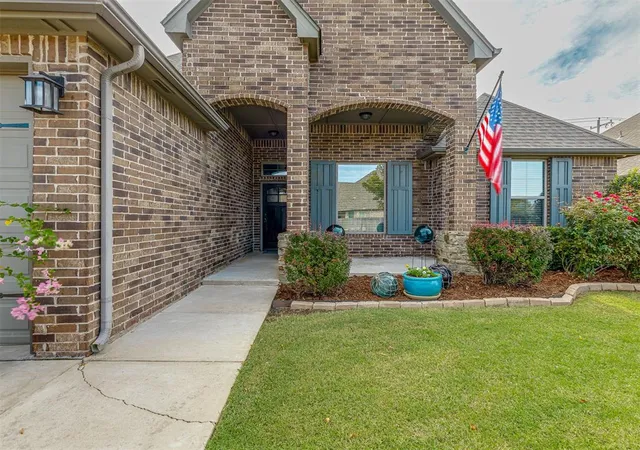 Photo 3 of Single family home for sale at 4712 Nw 151st Terrace, Edmond, OK 73013 | MLS# 1250338 | Listing updated on 2026-09-22