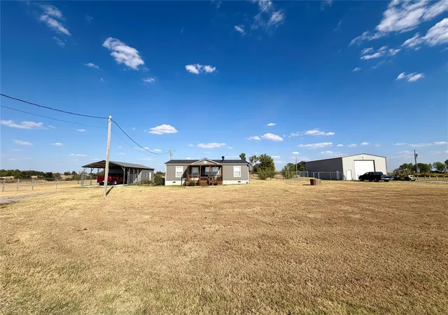 Photo 2 of Single family home for sale at 1515 Highway 81, Pocasset, OK 73079 | MLS# 1250343 | Listing updated on 2026-09-24