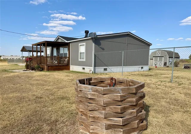 Photo 3 of Single family home for sale at 1515 Highway 81, Pocasset, OK 73079 | MLS# 1250343 | Listing updated on 2026-09-24