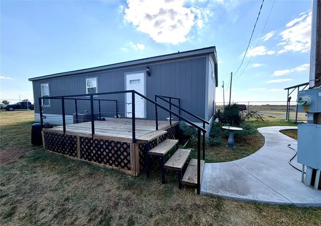 Photo 3 of Single family home for sale at 1515 Highway 81, Pocasset, OK 73079 | MLS# 1250343 | Listing updated on 2026-09-24