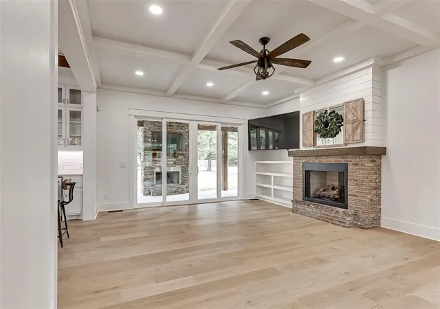 Photo 4 of Sale Pending at 7725 Sandy Ln, Edmond, OK 73034 | MLS# 1250345 | Listing updated on 2026-09-25