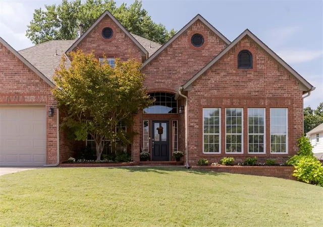 Photo 3 of Single family home for sale at 717 Fox Tail Dr, Edmond, OK 73034 | MLS# 1250357 | Listing updated on 2026-10-09