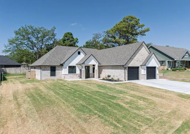 Single family home for sale at 1804 Larkin Ln, Shawnee, OK 74804 | MLS# 1250358