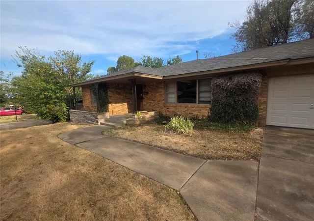 Photo 3 of Sale Pending at 212 Bluebird Dr, Oklahoma City, OK 73110 | MLS# 1250363 | Listing updated on 2026-10-03