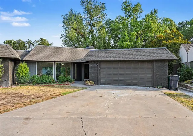 Photo 1 of Single family home for sale at 11105 Nw 112th Street, Yukon, OK 73099 | MLS# 1250366 | Listing updated on 2026-09-26