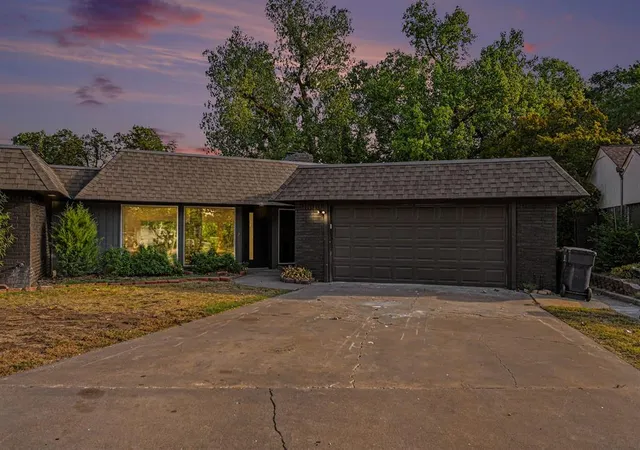 Photo 2 of Single family home for sale at 11105 Nw 112th Street, Yukon, OK 73099 | MLS# 1250366 | Listing updated on 2026-09-26
