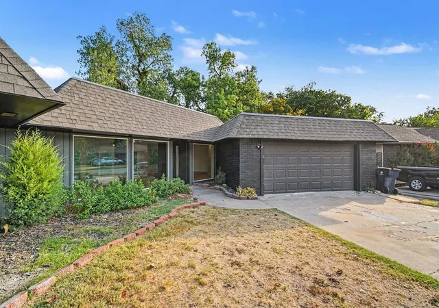 Photo 3 of Single family home for sale at 11105 Nw 112th Street, Yukon, OK 73099 | MLS# 1250366 | Listing updated on 2026-09-26