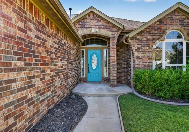 Photo 2 of Single family home for sale at 2328 Nw 154th Street, Edmond, OK 73013 | MLS# 1250369 | Listing updated on 2026-09-23