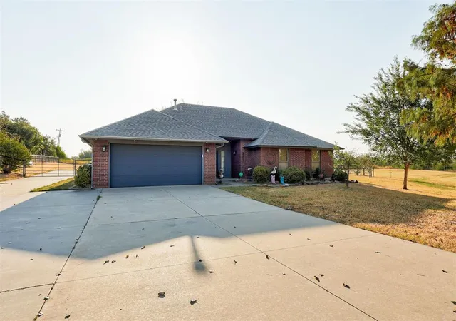 Photo 2 of Single family home for sale at 4500 S Eastern Ave, Norman, OK 73069 | MLS# 1250370 | Listing updated on 2026-09-23