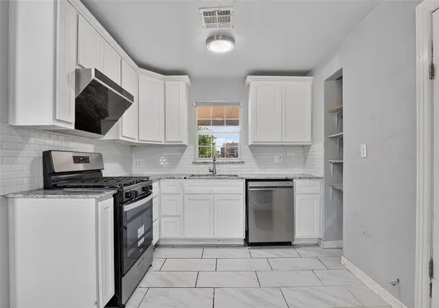Photo 4 of Single family home for sale at 2340 Cashion Pl, Oklahoma City, OK 73112 | MLS# 1250372 | Listing updated on 2026-10-07