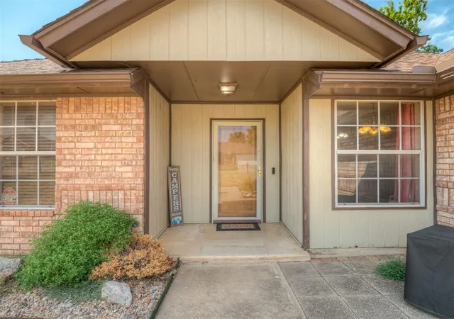 Photo 2 of Single family home for sale at 1713 N Shawnee Trl, Choctaw, OK 73020 | MLS# 1250389 | Listing updated on 2026-10-08