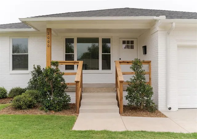 Photo 3 of Single family home for sale at 2000 Andover Ct, Oklahoma City, OK 73120 | MLS# 1250396 | Listing updated on 2026-09-25