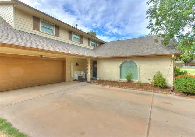 Photo 1 of Single family home for sale at 11805 N Woodbridge Rd, Oklahoma City, OK 73162 | MLS# 1250398 | Listing updated on 2026-09-24