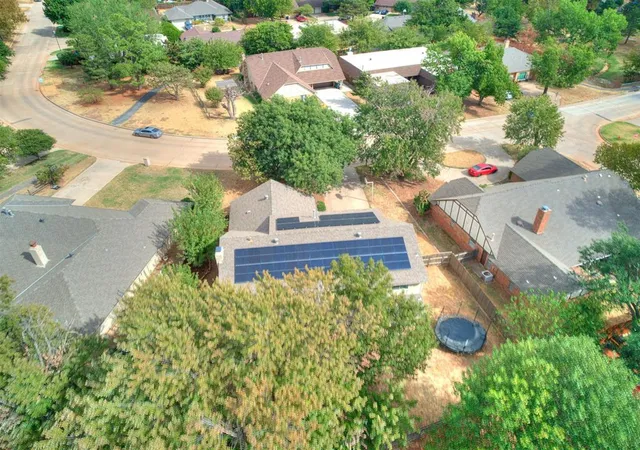 Photo 4 of Single family home for sale at 11805 N Woodbridge Rd, Oklahoma City, OK 73162 | MLS# 1250398 | Listing updated on 2026-09-24
