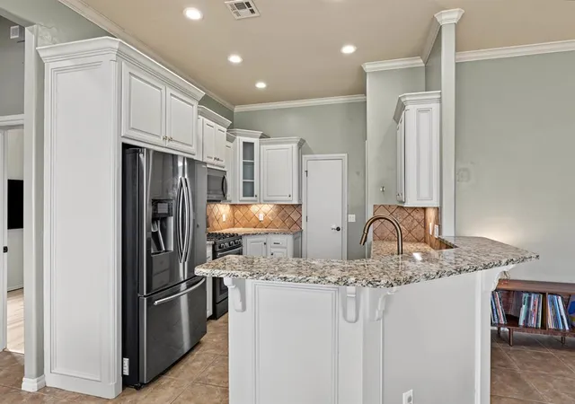 Photo 3 of Single family home for sale at 16387 Sw 23rd Street, El Reno, OK 73036 | MLS# 1250402 | Listing updated on 2026-10-07