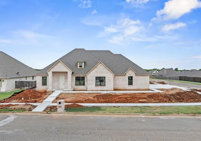 Single family home for sale at 4201 Brg Wood Ln, Oklahoma City, OK 73179 | MLS# 1250404