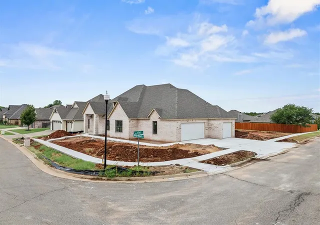 Photo 1 of Single family home for sale at 4201 Brg Wood Ln, Oklahoma City, OK 73179 | MLS# 1250404 | Listing updated on 2026-10-06