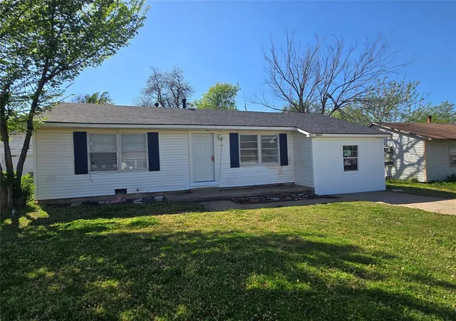 Photo 1 of Single family home for sale at 3425 Willow Crk Dr, Oklahoma City, OK 73110 | MLS# 1250406 | Listing updated on 2026-09-23